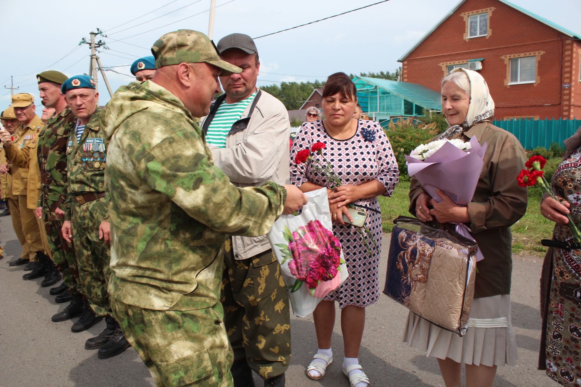 В Нурлате состоялось торжественное открытие указателей улиц земляков-ветеранов боевых действий