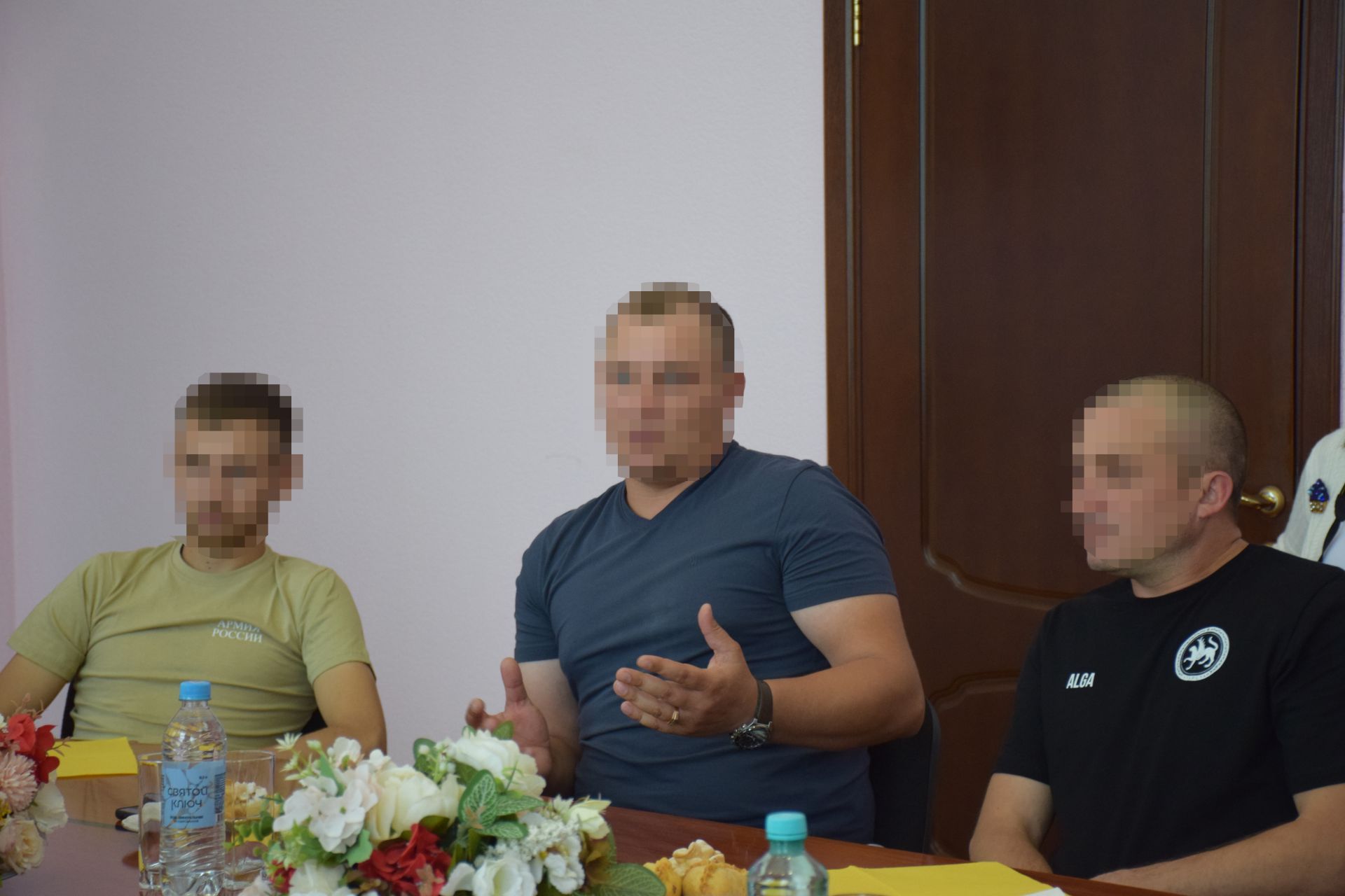 Дамир Ишкинеев встретился с мобилизованными, прибывшими в краткосрочный отпуск