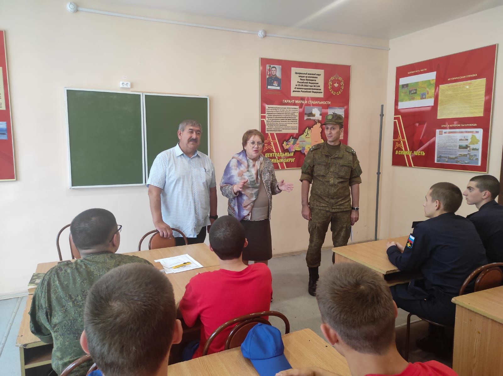 Уполномоченный по правам человека в Нурлатском районе навестил солдат-земляков