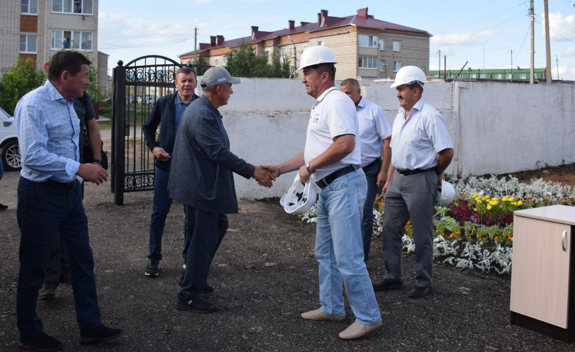 Нурлат с рабочим визитом посетил Рустам Минниханов