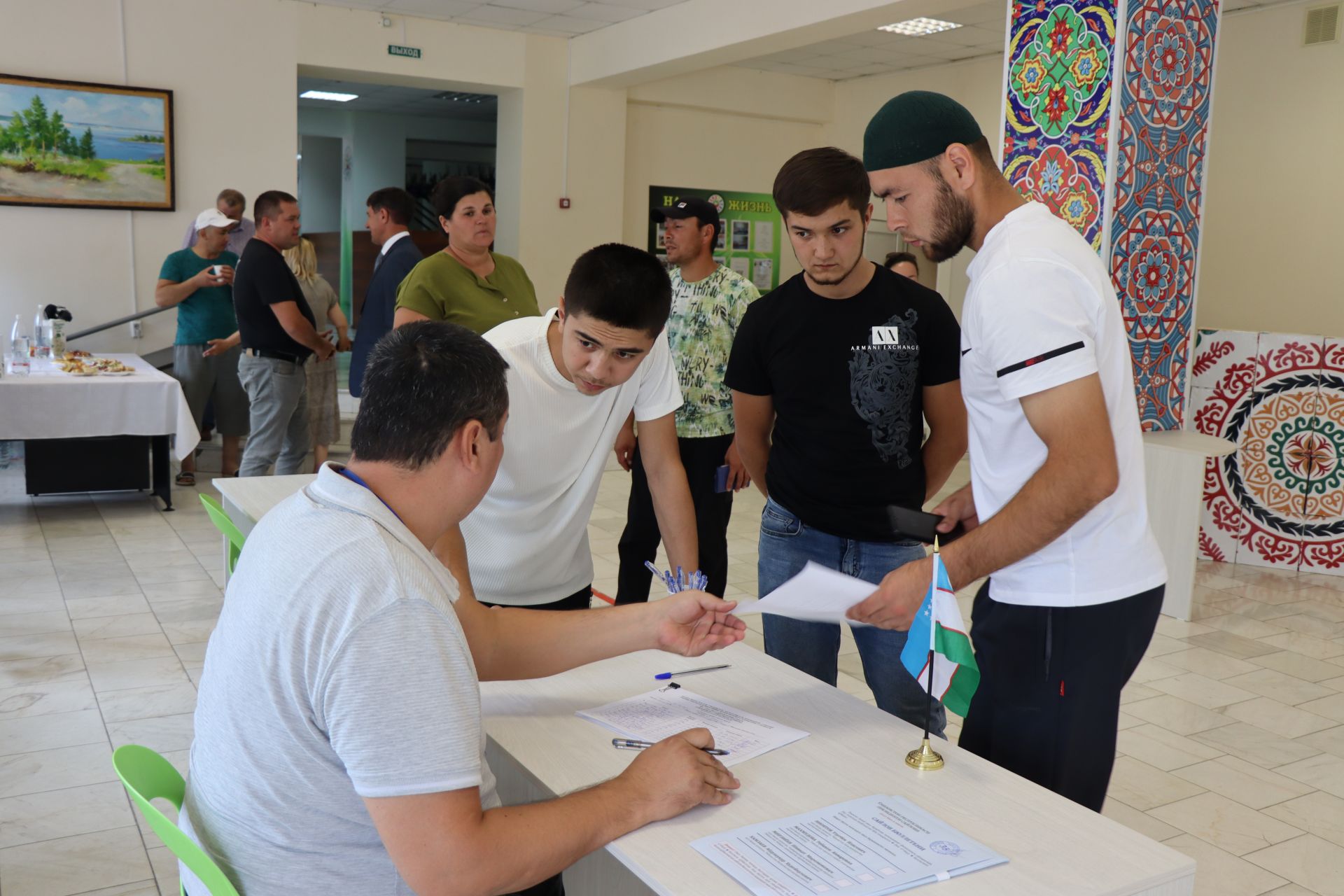 В Нурлате прошли досрочные выборы Президента Узбекистана