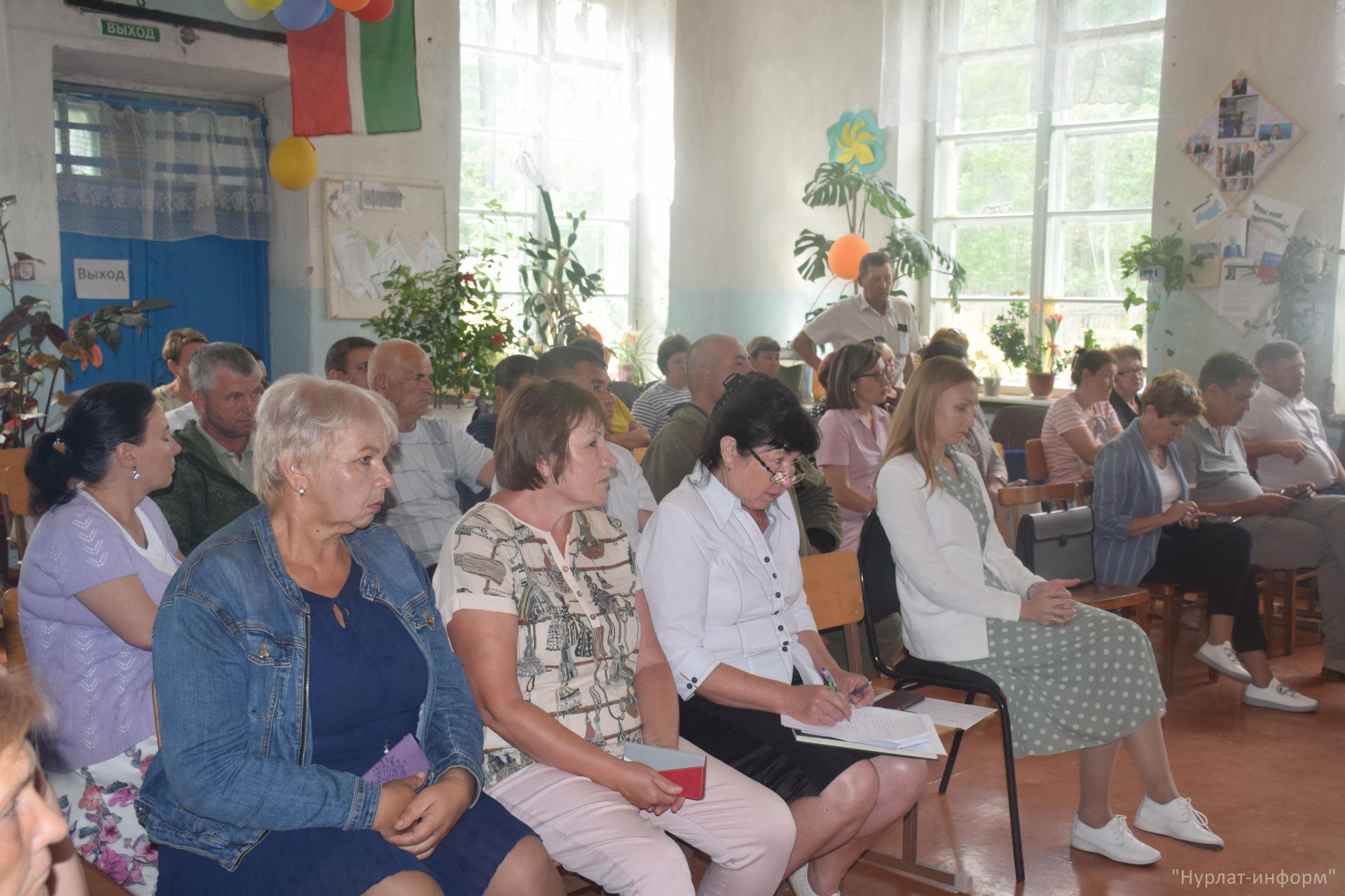 Дамир Ишкинеев провел с жителями Новой Тумбы встречу по итогам работы в первом полугодии