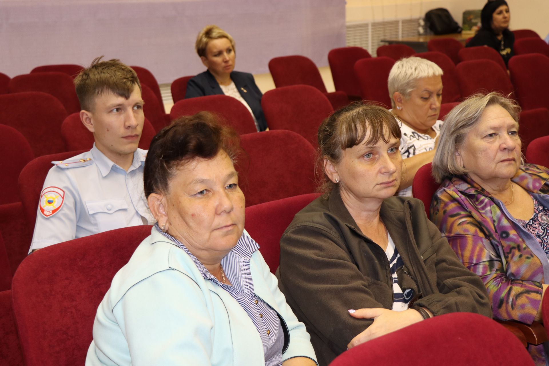 В Нурлате жители мкр. сахароваров обсудили актуальные вопросы с руководством района