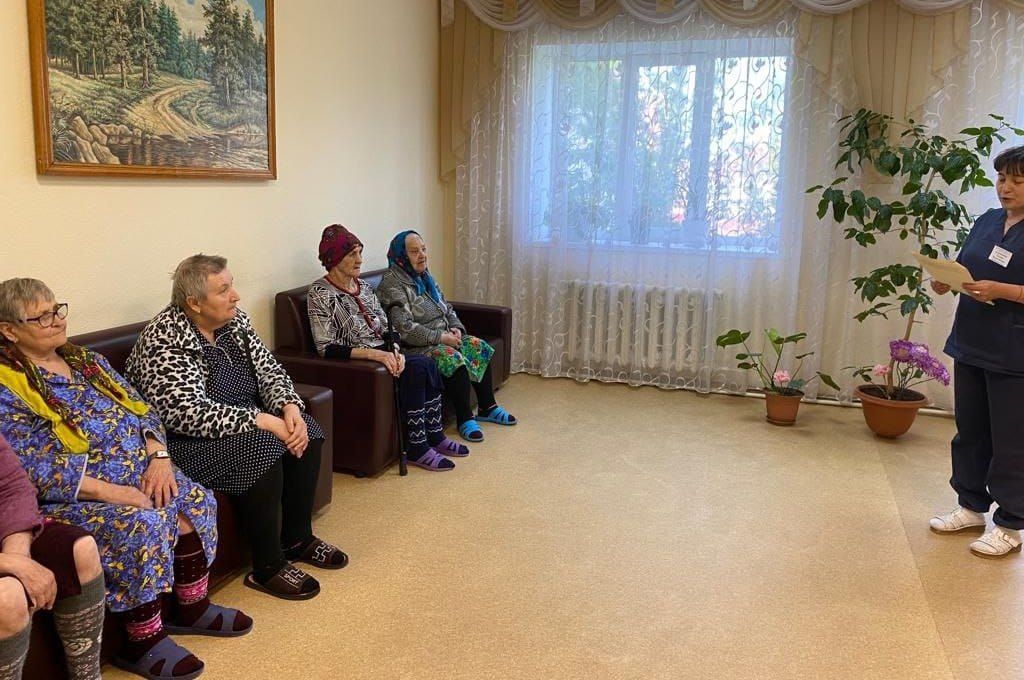 Здоровью пожилых в Нурлатском доме-интернате уделяют особое внимание