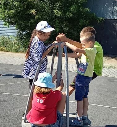 Для детей пришкольного лагеря «Солнышко» провели мероприятие в библиотеке