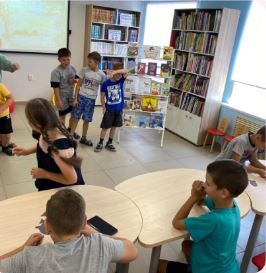 Для детей пришкольного лагеря «Солнышко» провели мероприятие в библиотеке
