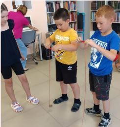 Для детей пришкольного лагеря «Солнышко» провели мероприятие в библиотеке