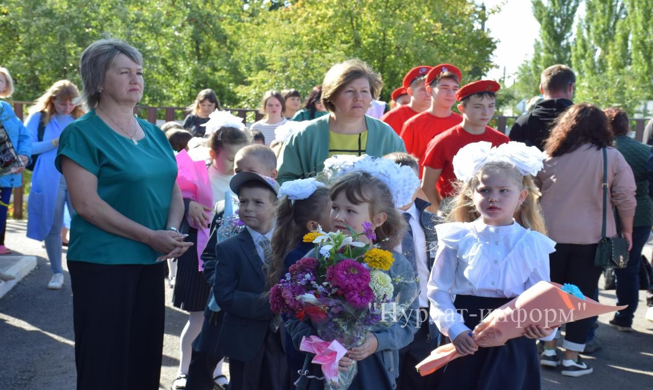 Нурлатская средняя школа №8 воздает дань памяти учителям