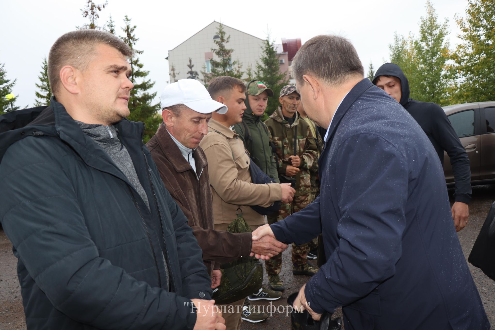 В Нурлате проводили на службу очередную группу контрактников