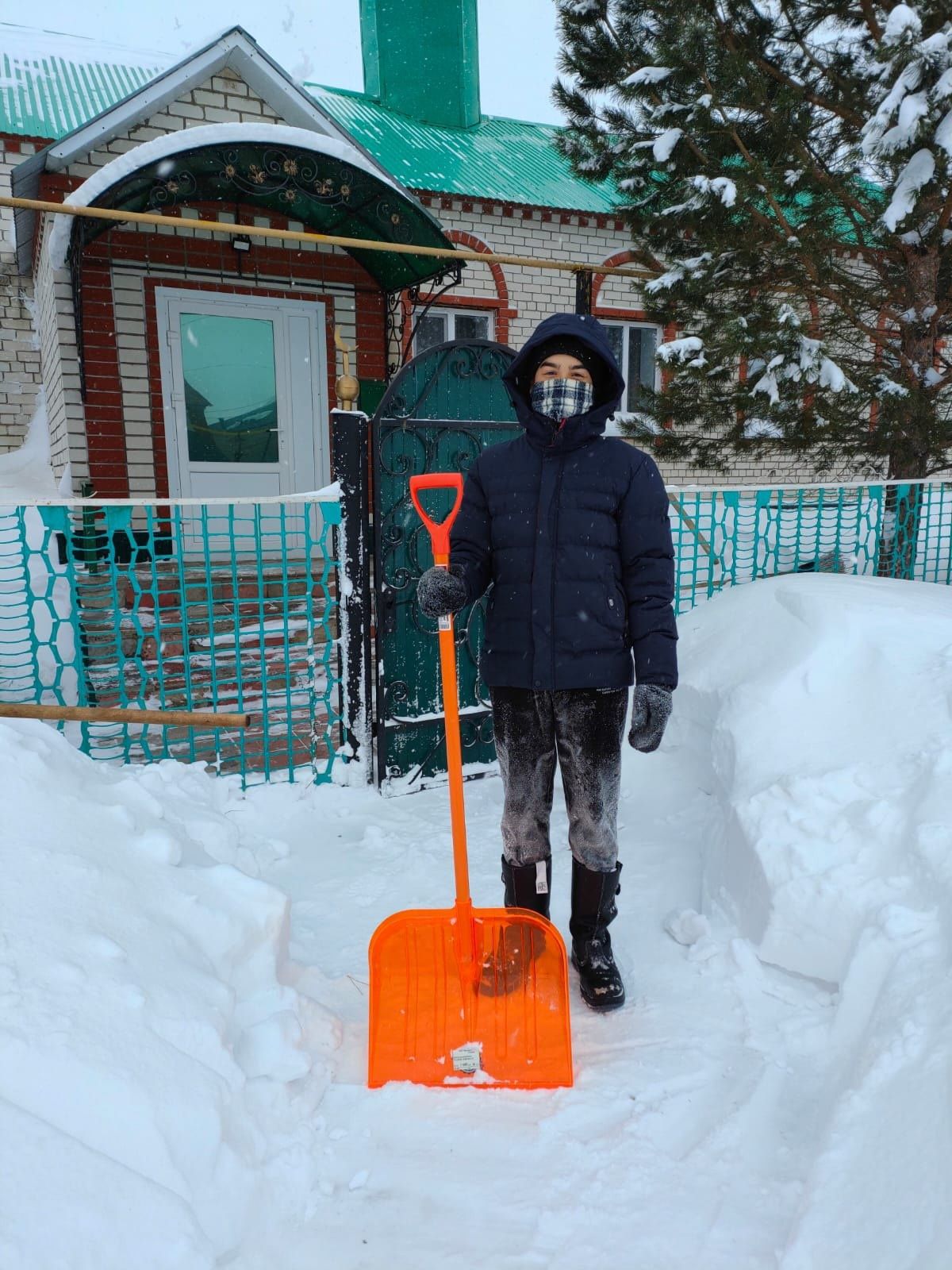 На помощь к пожилым приходят нурлатские школьники