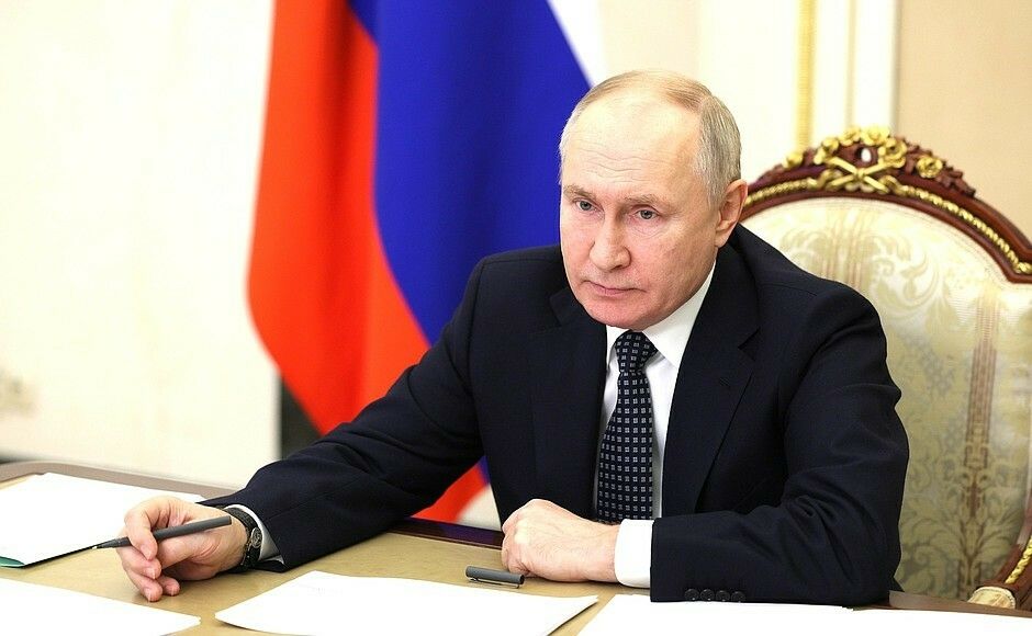 Владимир Путин направил телеграмму участникам слета потомков победителей «Внуки Победы. Ленинград»