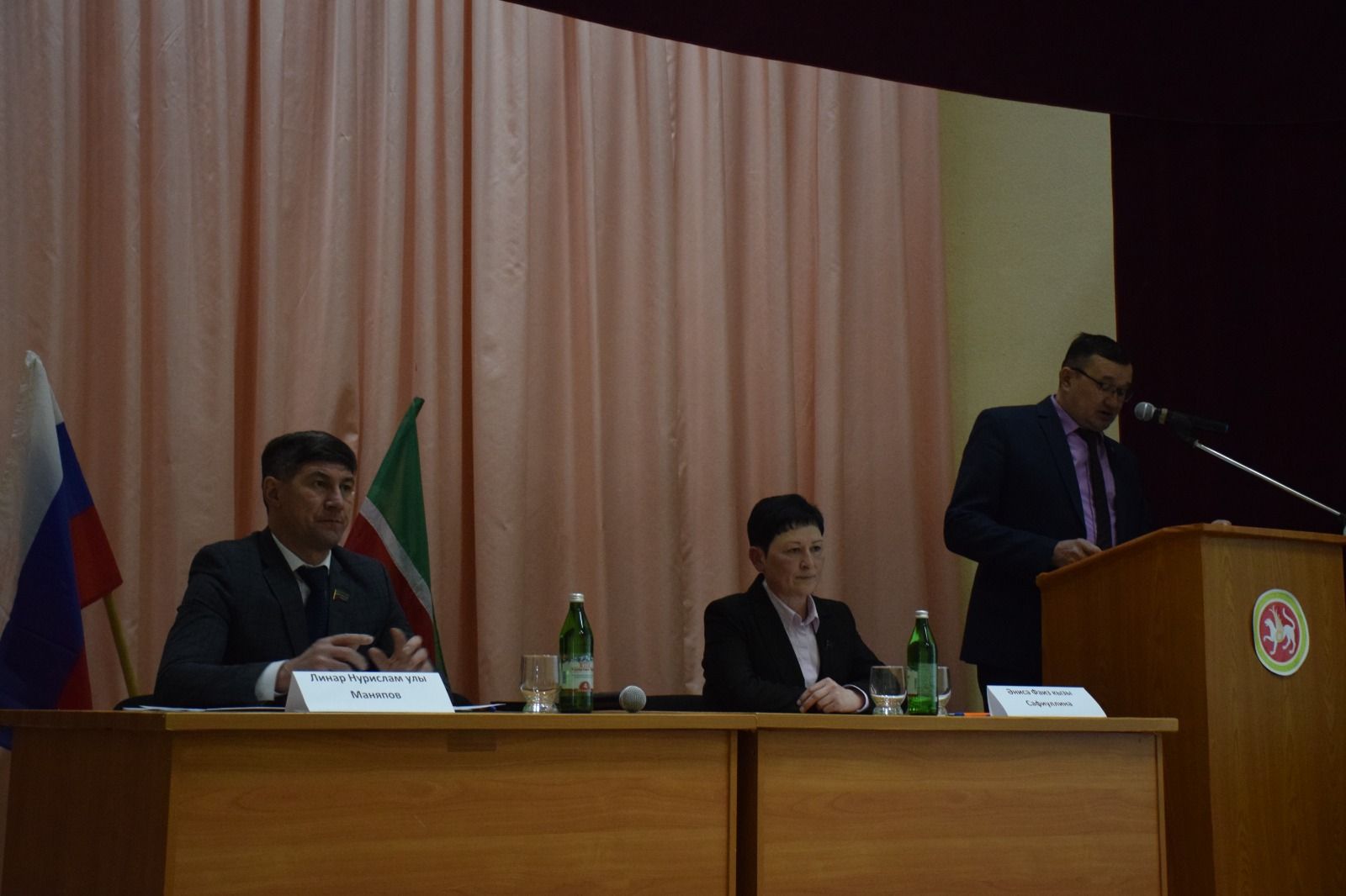Заместитель главы Нурлатского района Линар Маняпов провел встречу с жителями Амзинского сельского поселения