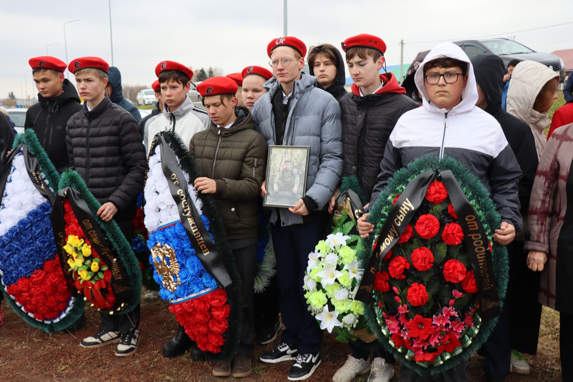В селе Мамыково простились с героем специальной военной операции Морозовым Олегом Владимировичем