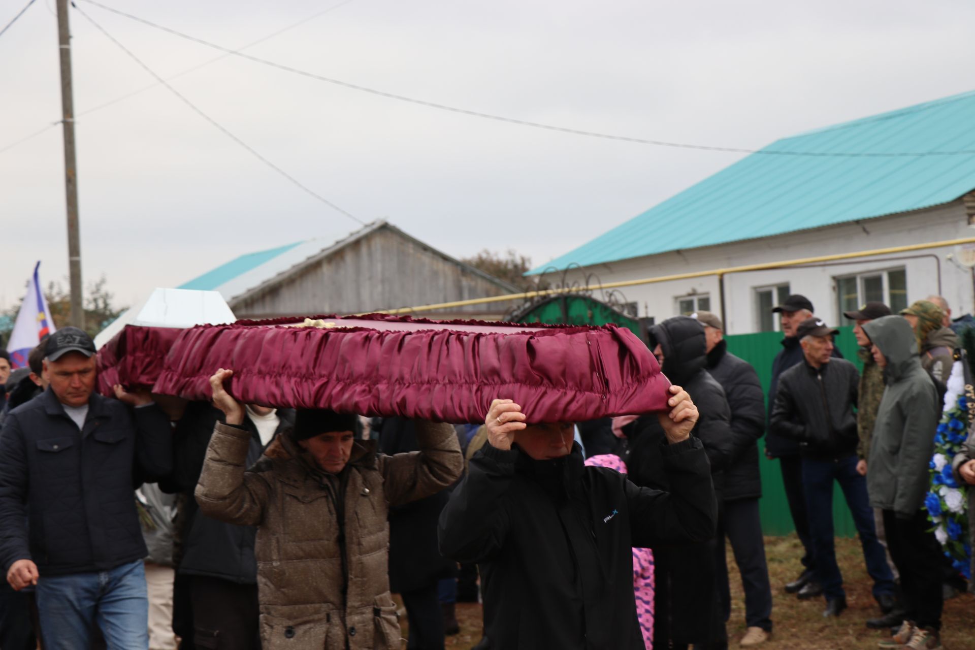 В селе Мамыково простились с героем специальной военной операции Морозовым Олегом Владимировичем