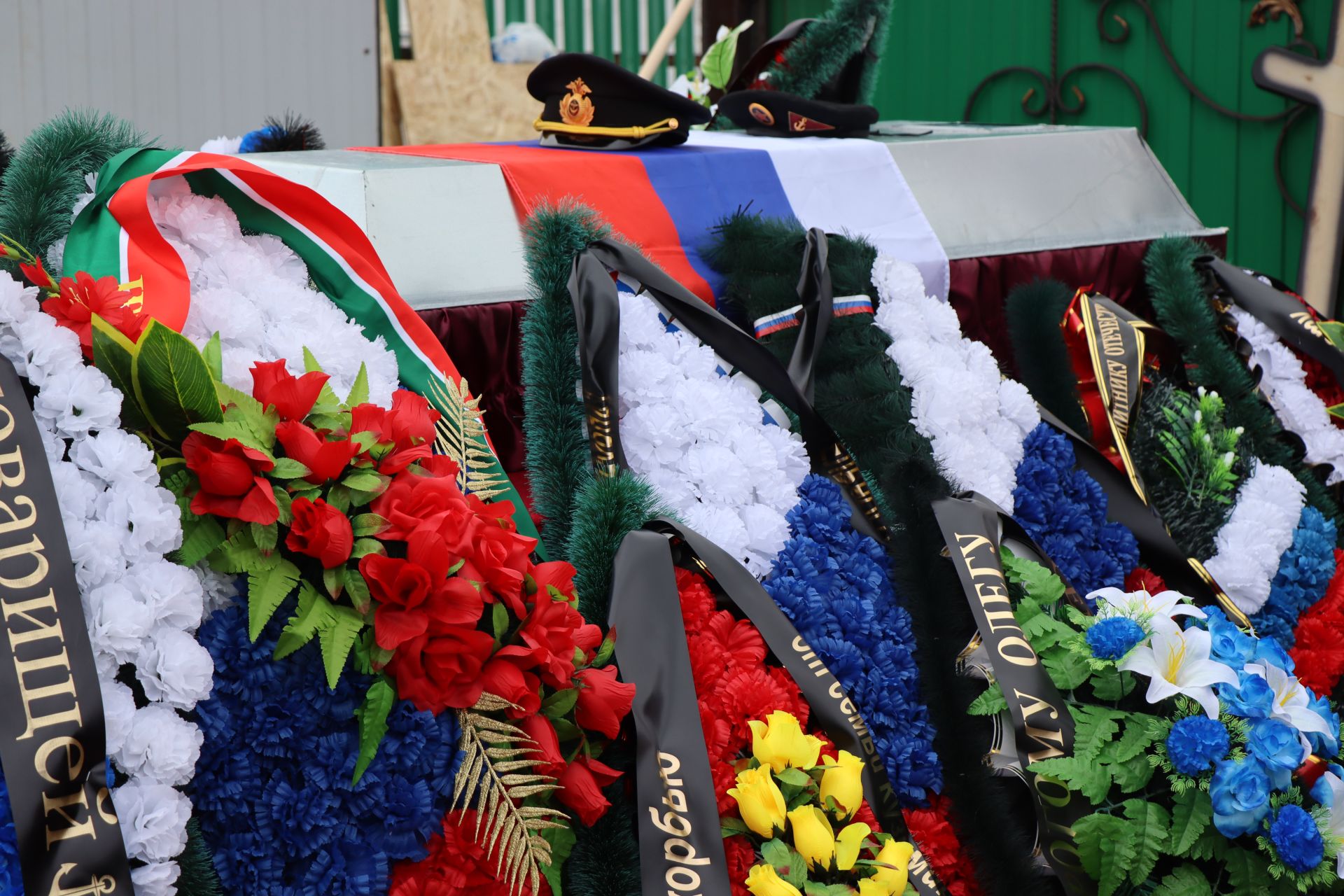 В селе Мамыково простились с героем специальной военной операции Морозовым Олегом Владимировичем