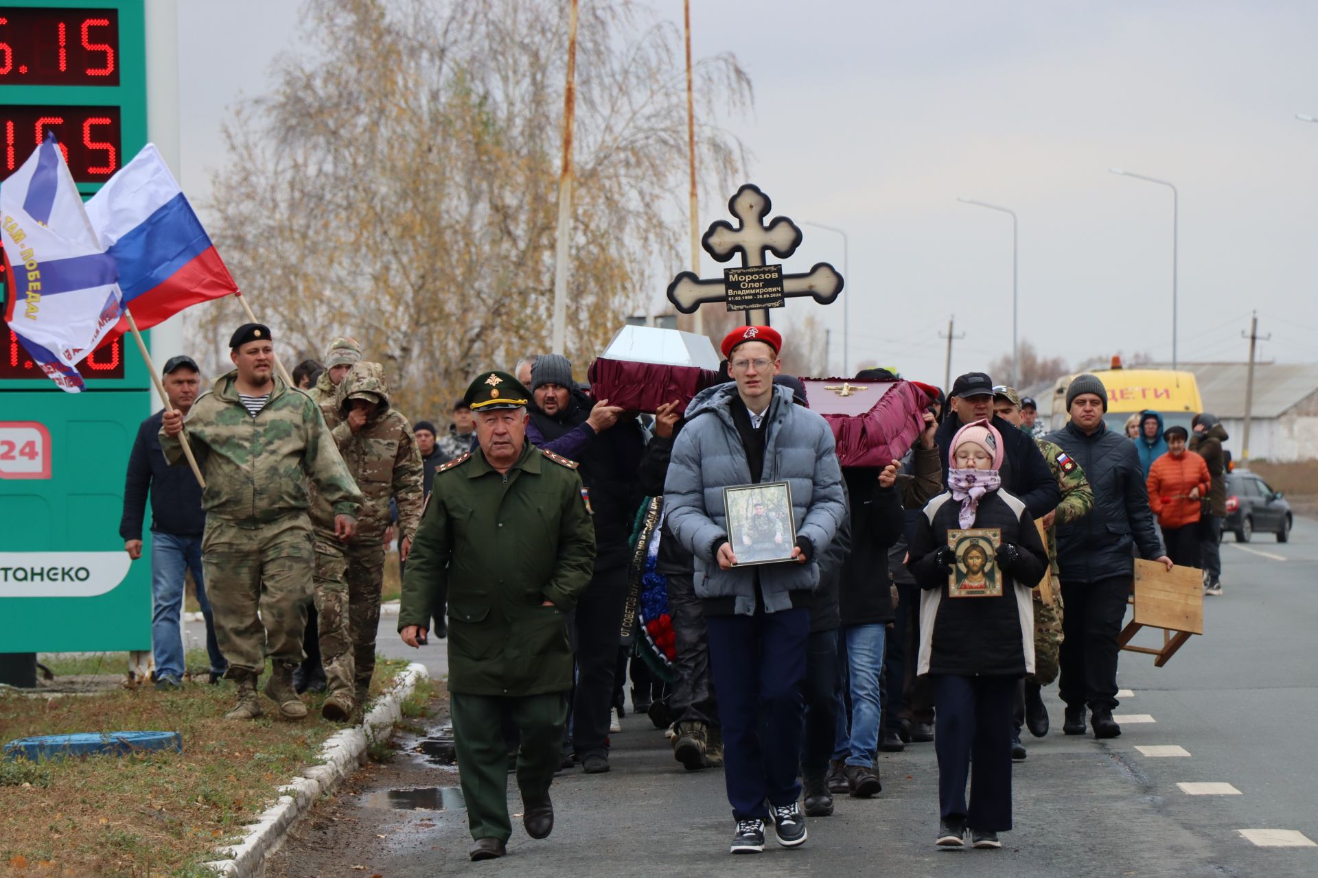 В селе Мамыково простились с героем специальной военной операции Морозовым Олегом Владимировичем