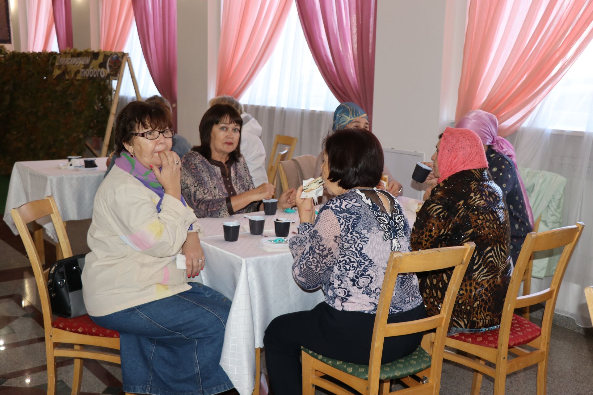 В Нурлате прошел праздничный концерт в честь Международного дня пожилых людей