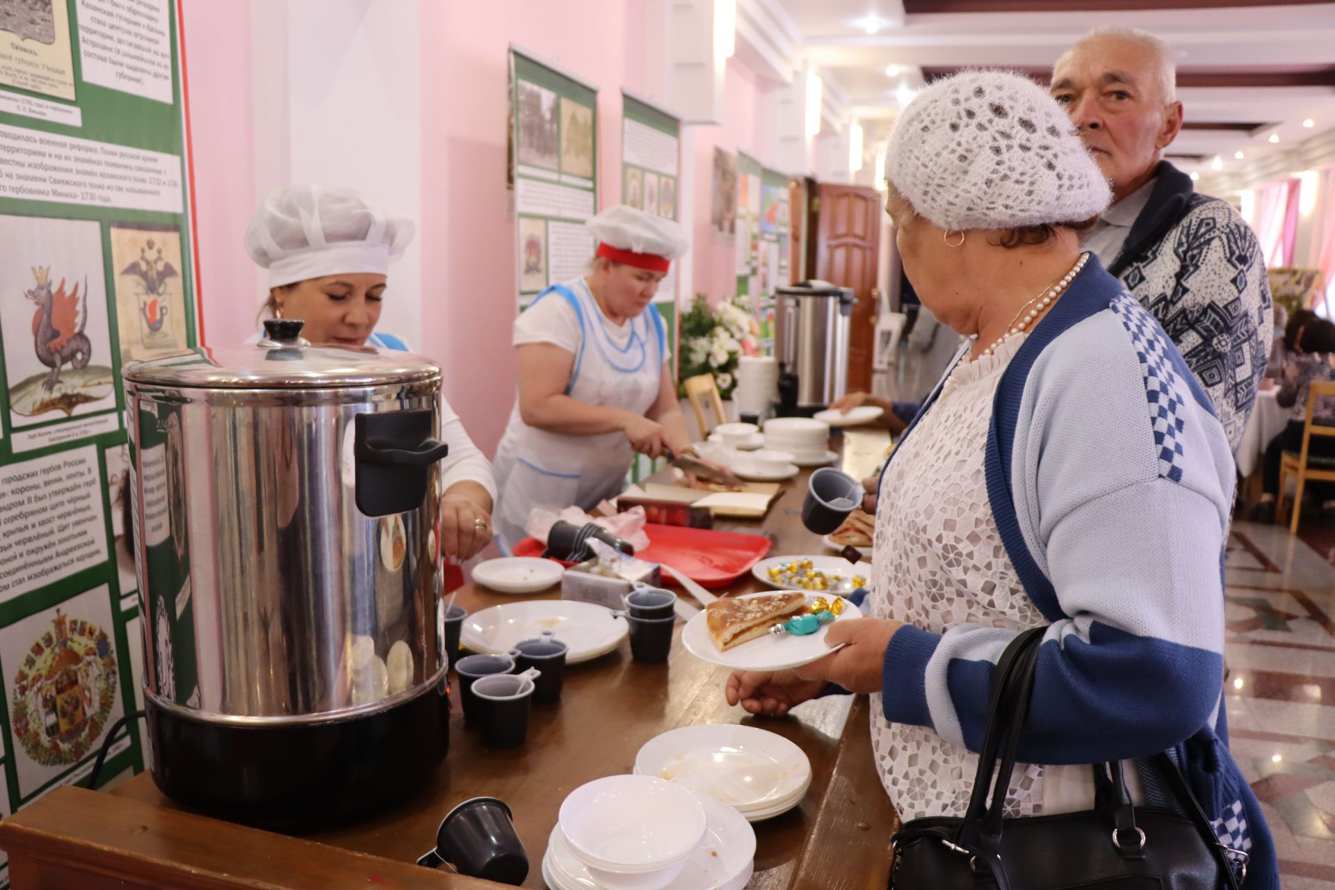 В Нурлате прошел праздничный концерт в честь Международного дня пожилых людей