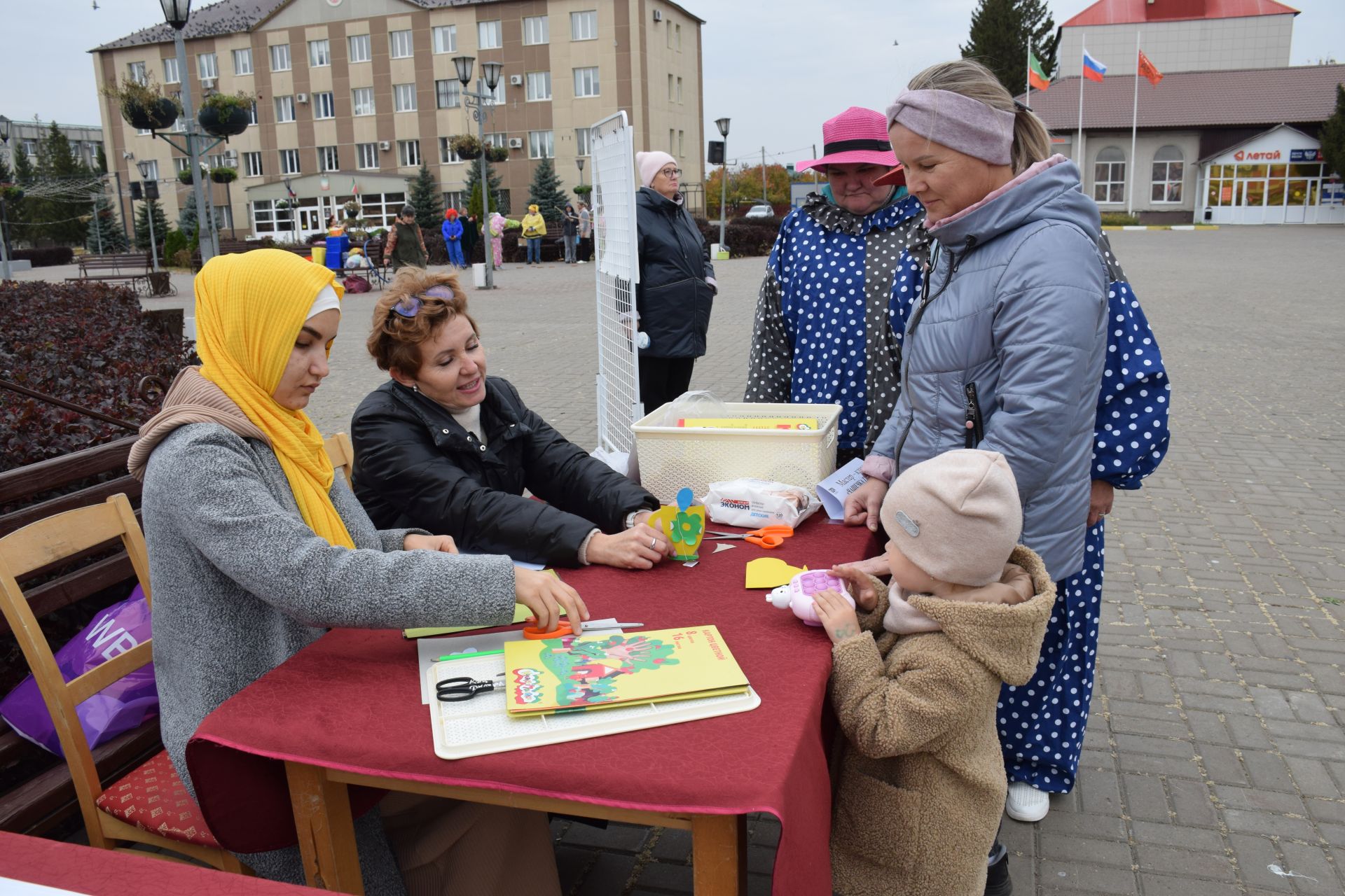 В Нурлате прошло праздничное мероприятие «Золотая осень»