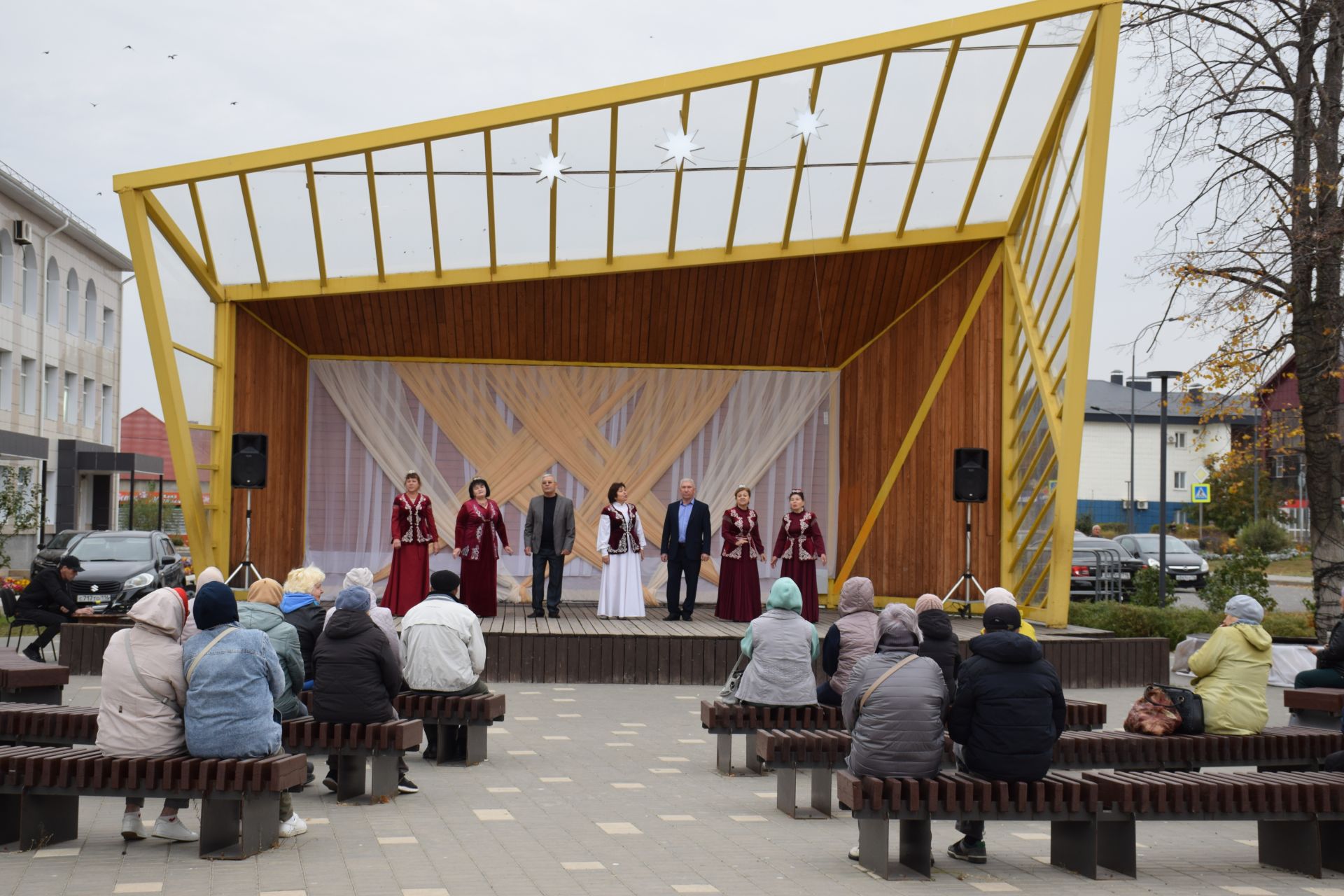 В Нурлате прошло праздничное мероприятие «Золотая осень»