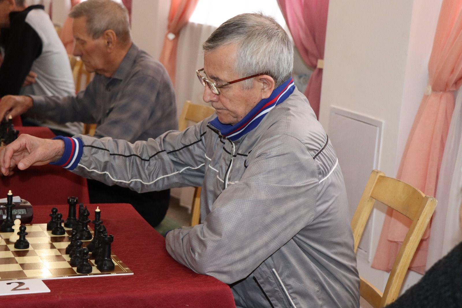 В шахматно-шашечном клубе Нурлата прошел турнир памяти Сергея Анисимова