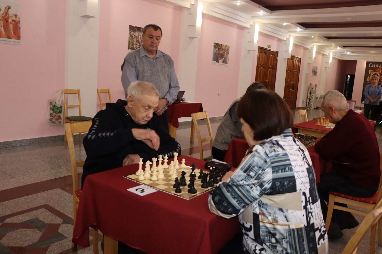 В шахматно-шашечном клубе Нурлата прошел турнир памяти Сергея Анисимова