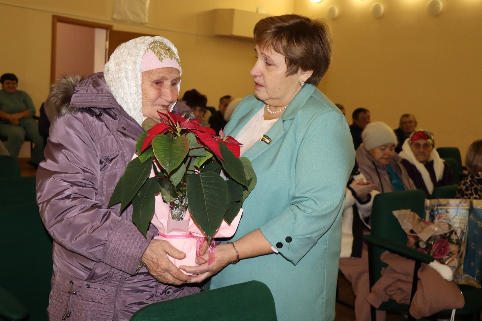 Жители деревни Бикулово провели вечер памяти учителя музыки Рината Шагеева