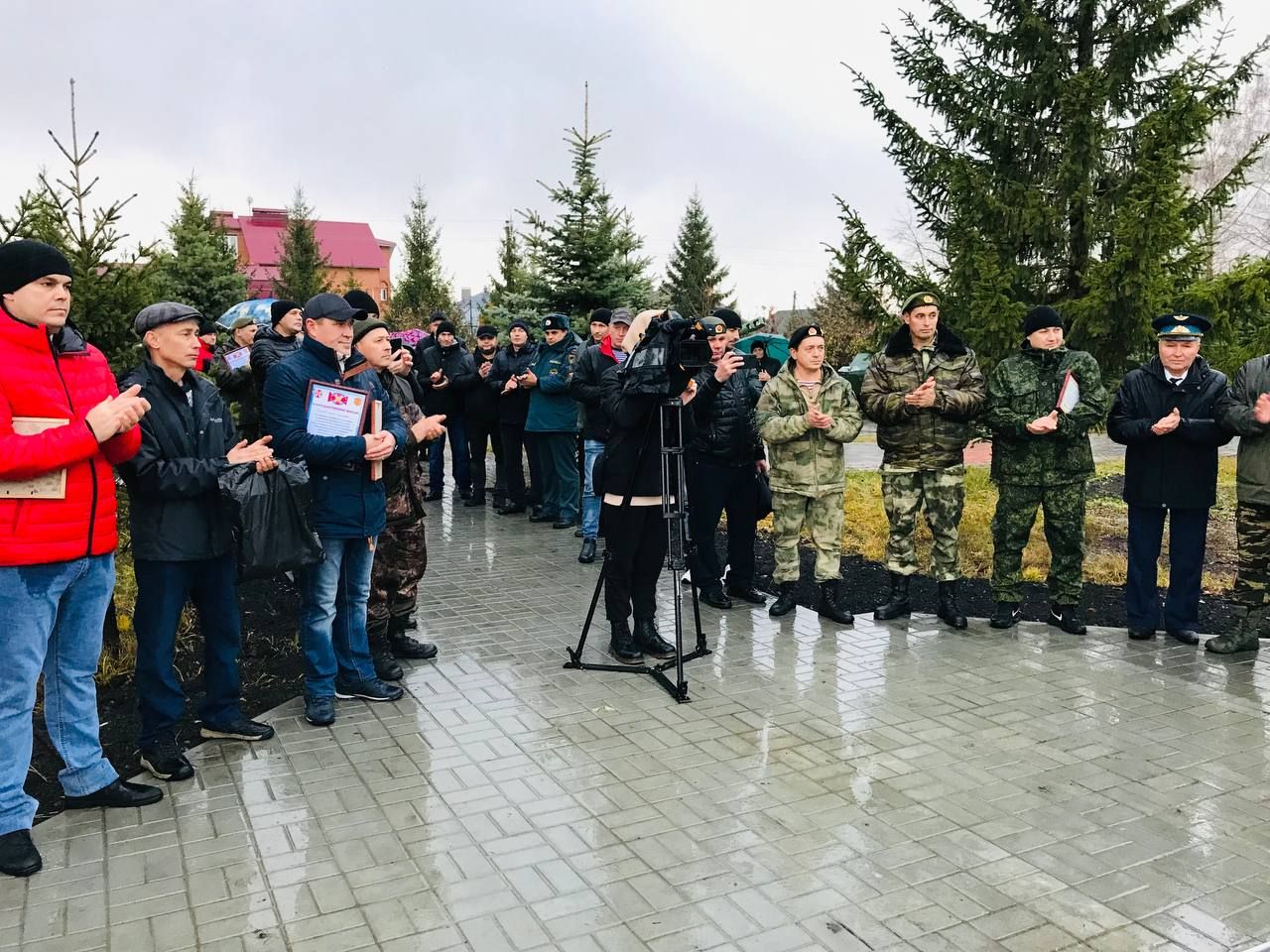 В Нурлате торжественно открыли памятник воинам внутренних войск