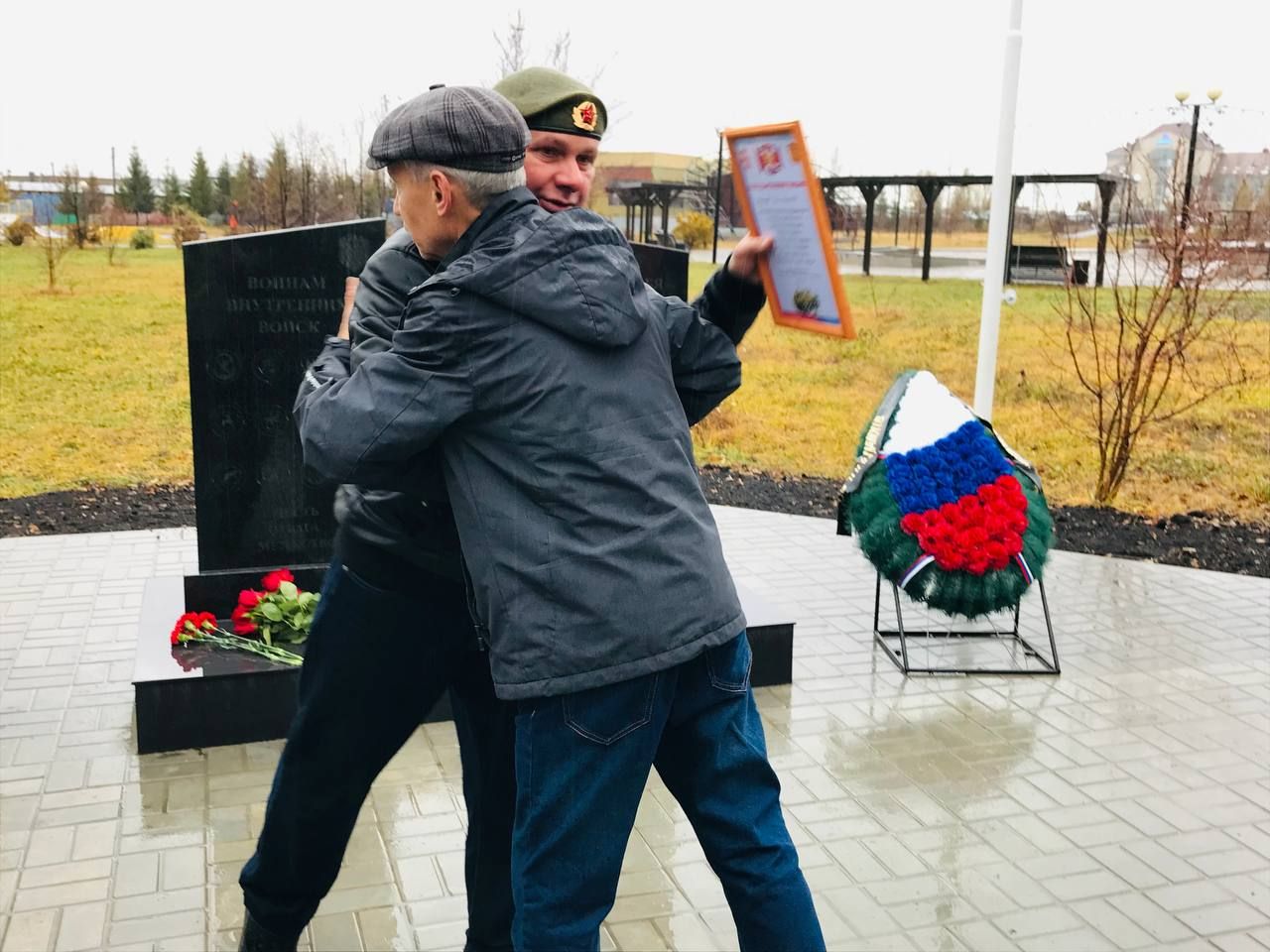 В Нурлате торжественно открыли памятник воинам внутренних войск