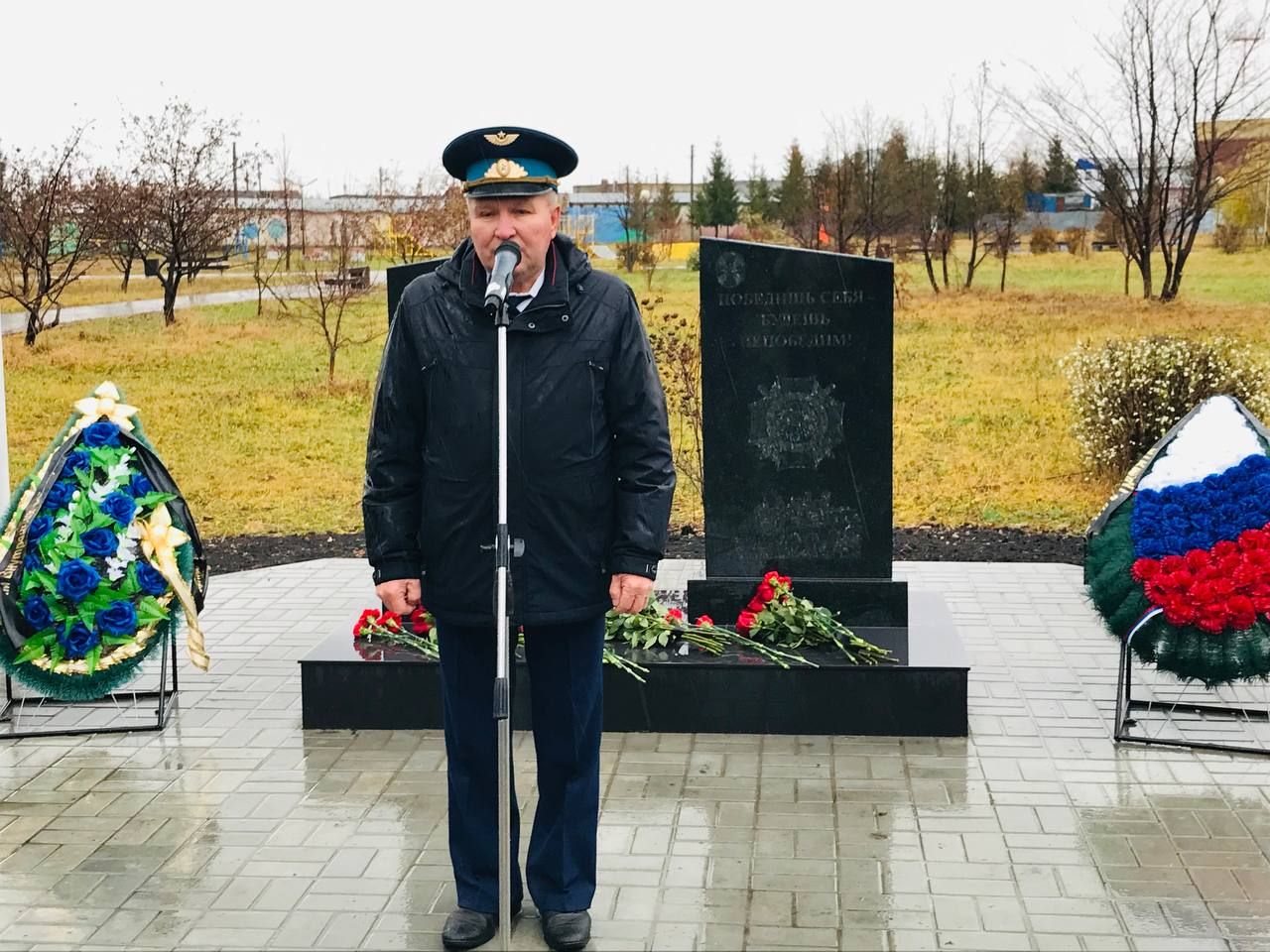 В Нурлате торжественно открыли памятник воинам внутренних войск