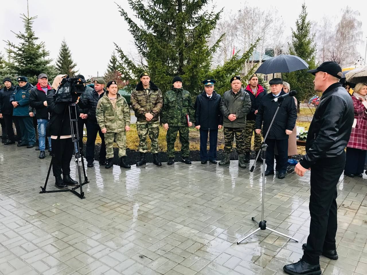 В Нурлате торжественно открыли памятник воинам внутренних войск