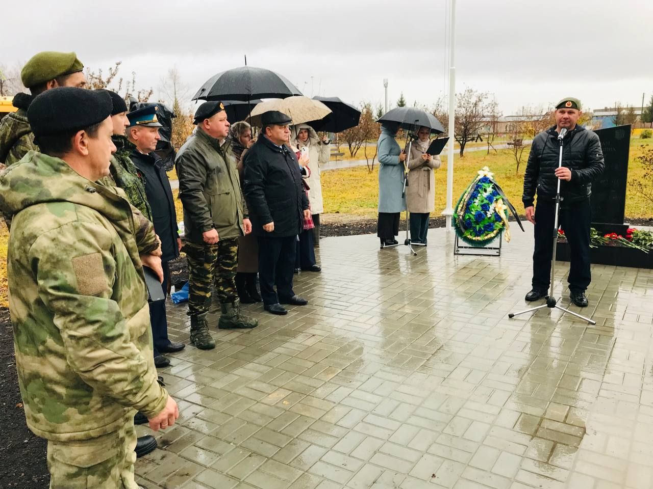 В Нурлате торжественно открыли памятник воинам внутренних войск