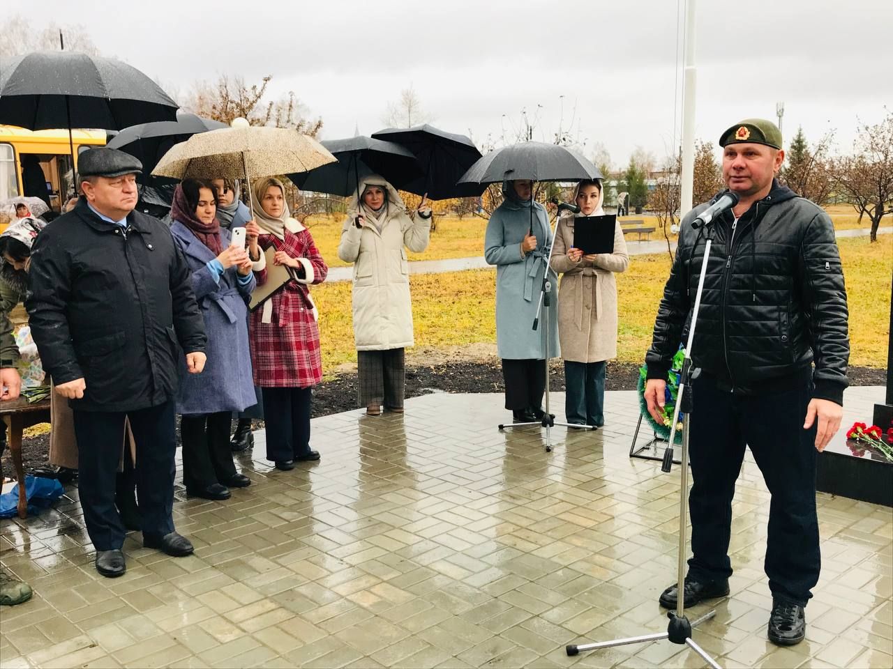 В Нурлате торжественно открыли памятник воинам внутренних войск