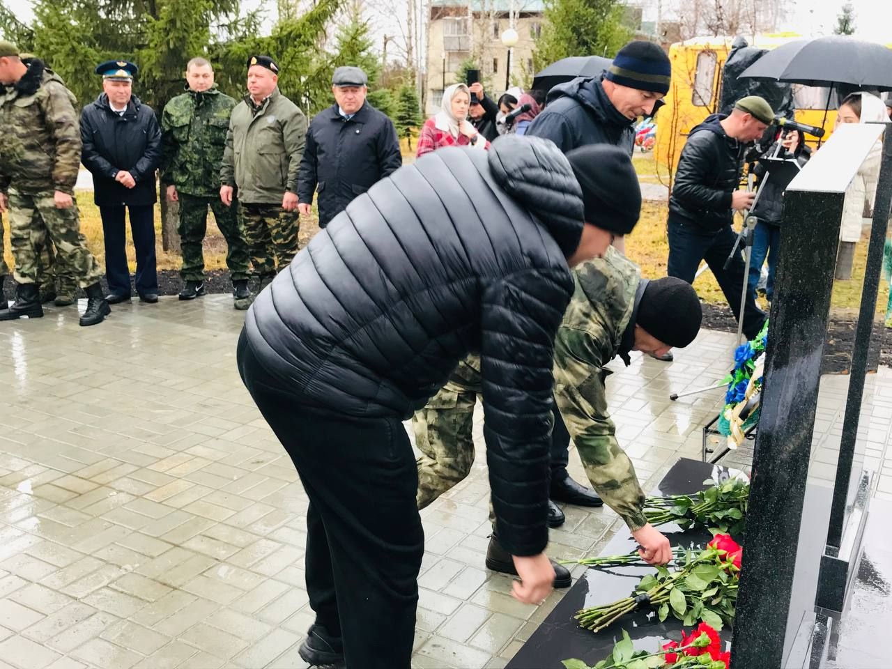 В Нурлате торжественно открыли памятник воинам внутренних войск