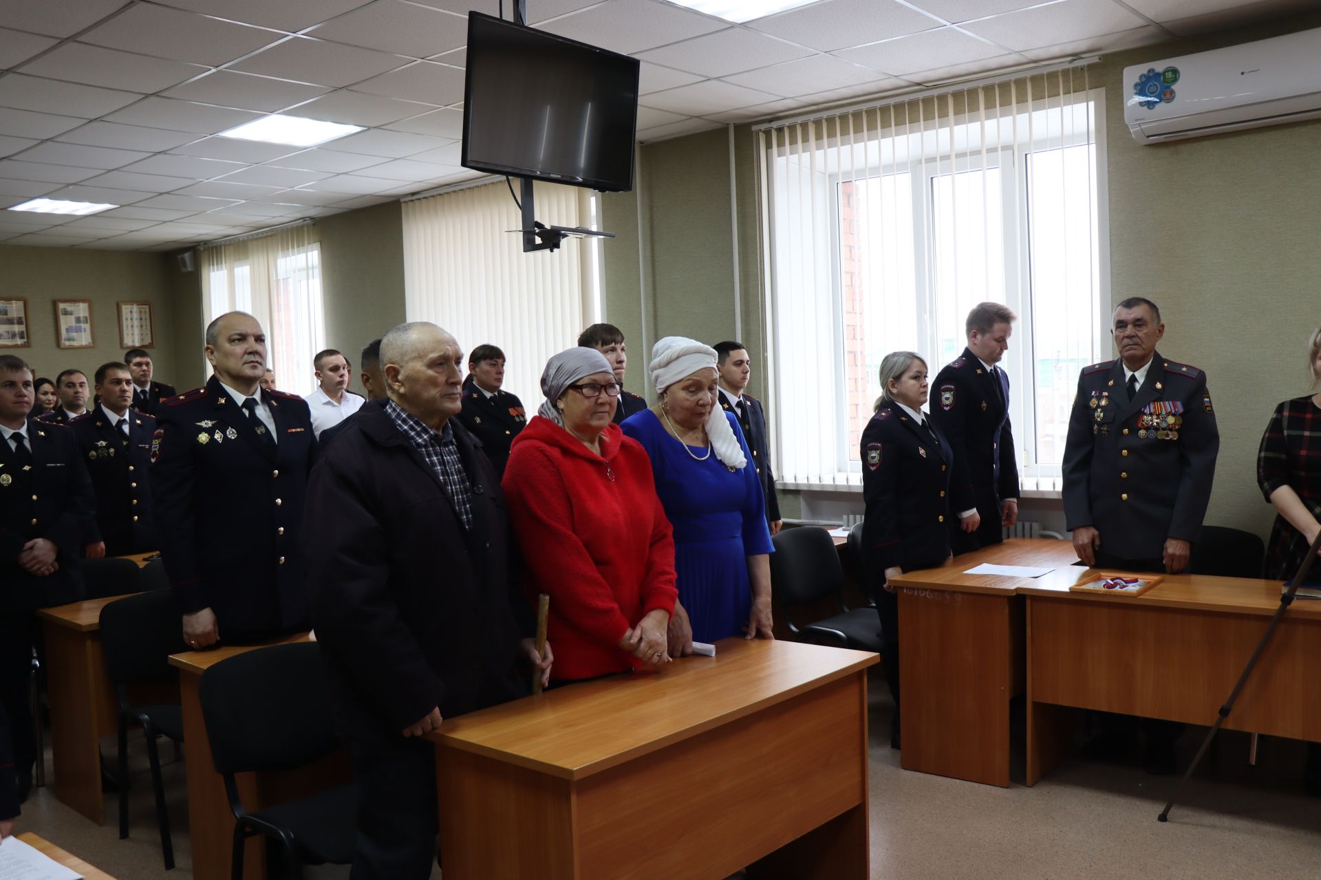 В Нурлате почтили память погибших сотрудников органов внутренних дел России