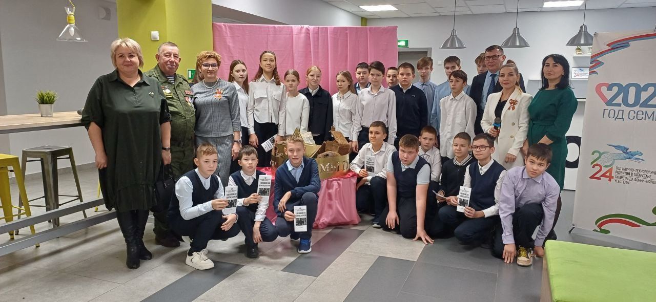Нурлатский КДЦ «Грани» пригласил школьников на видеолекторий «Легендарный парад 7 ноября 1941 года»