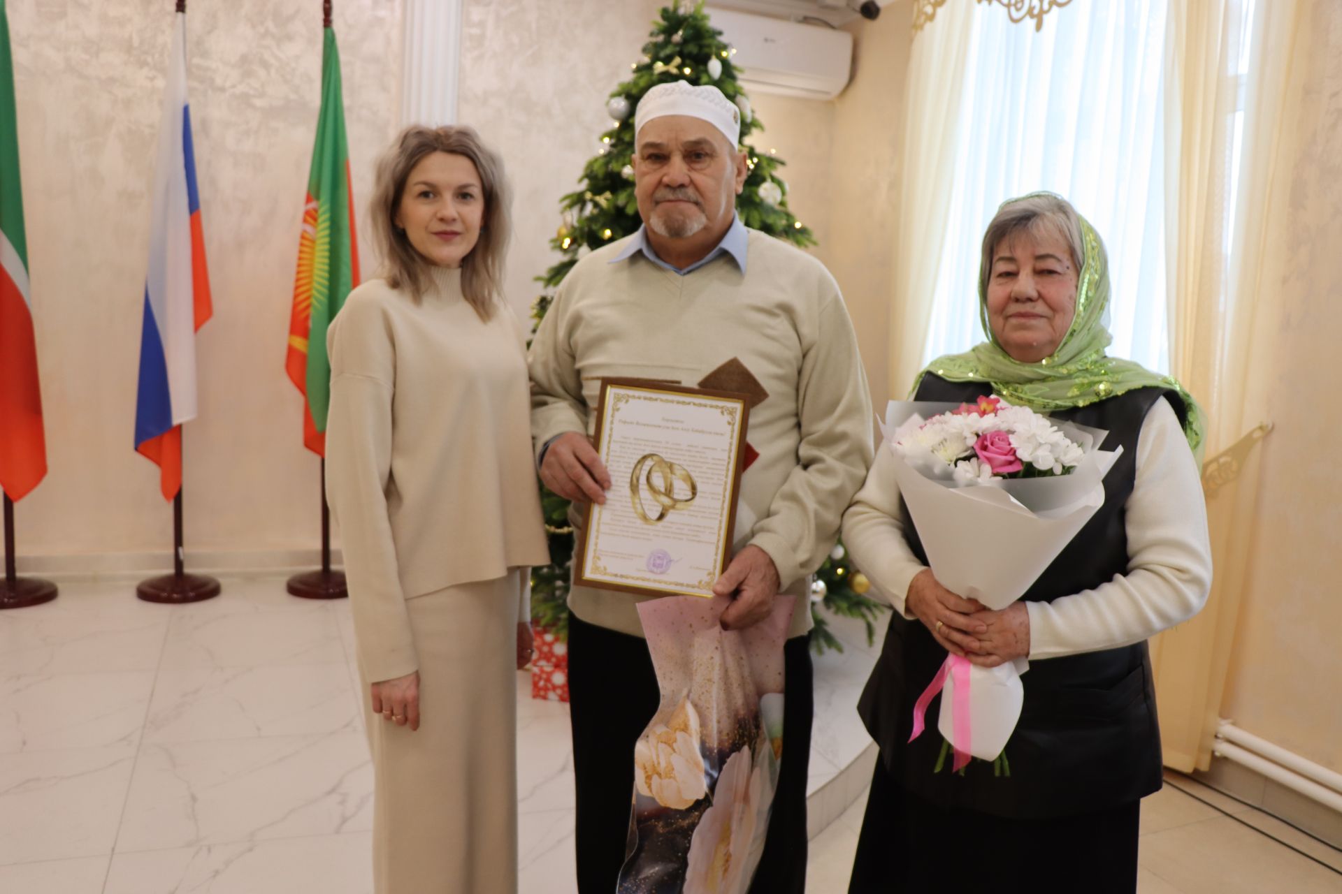 В Нурлате чествовали юбиляров семейной жизни (фоторепортаж)