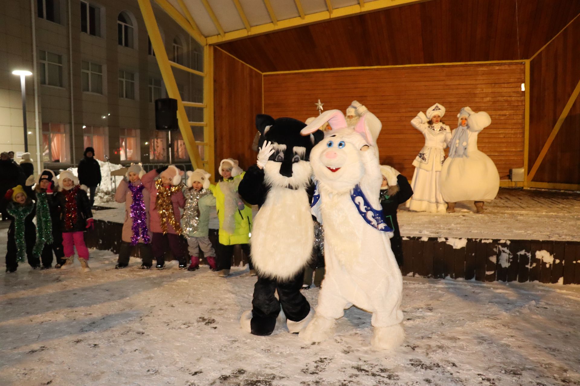 В Нурлате состоялось торжественное открытие главной городской Елки