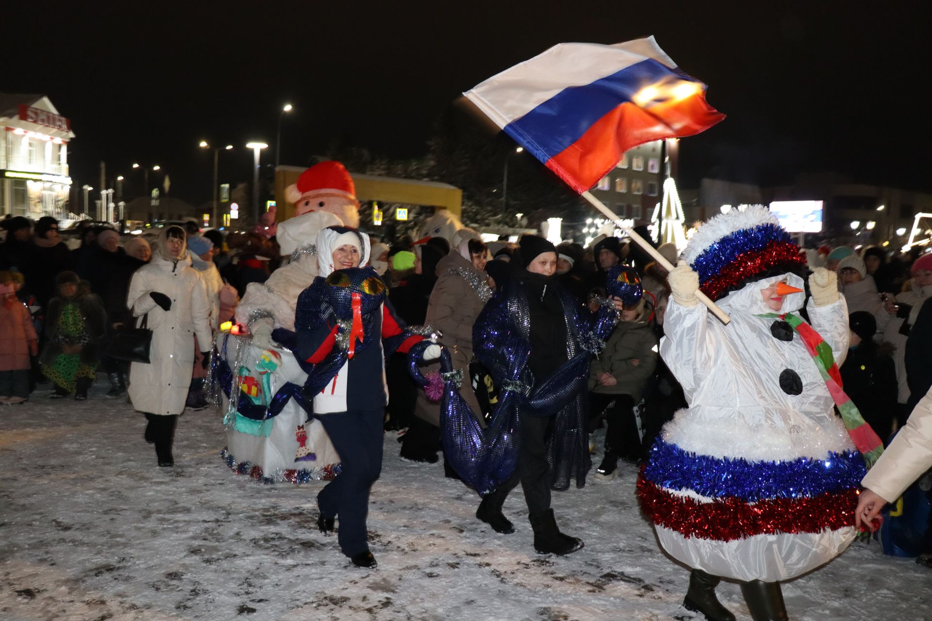 В Нурлате состоялось торжественное открытие главной городской Елки