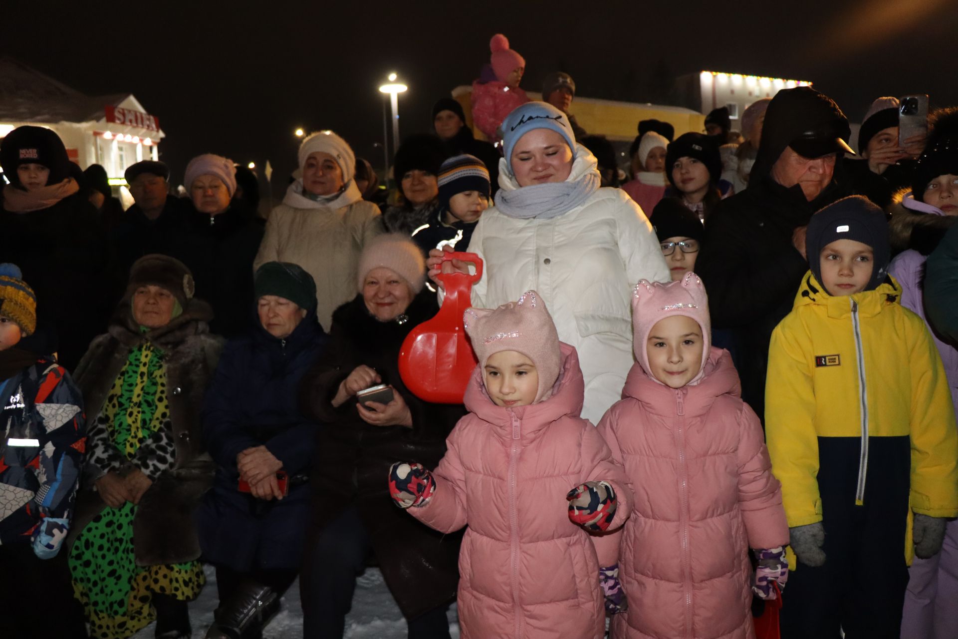 В Нурлате состоялось торжественное открытие главной городской Елки