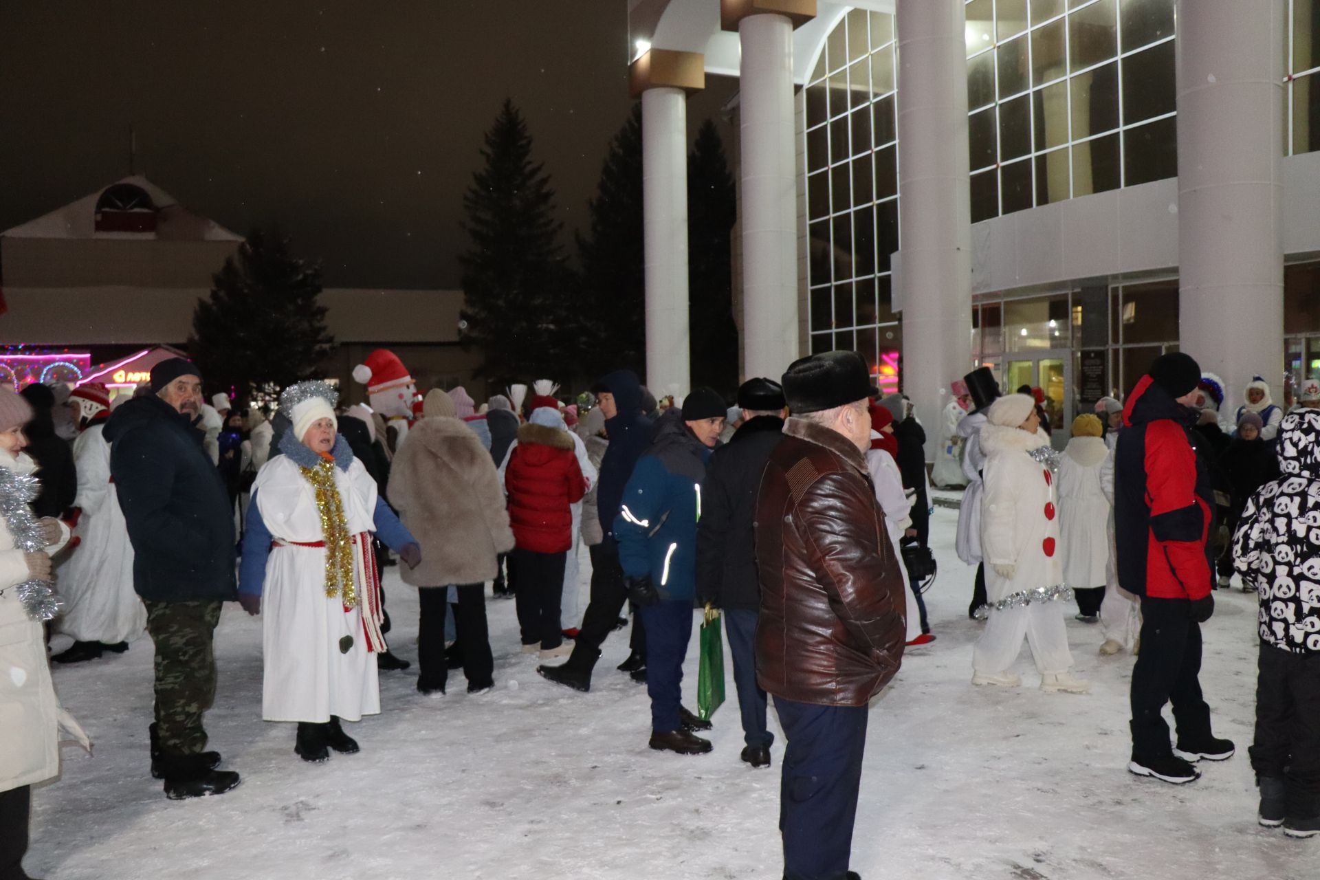 В Нурлате состоялось торжественное открытие главной городской Елки