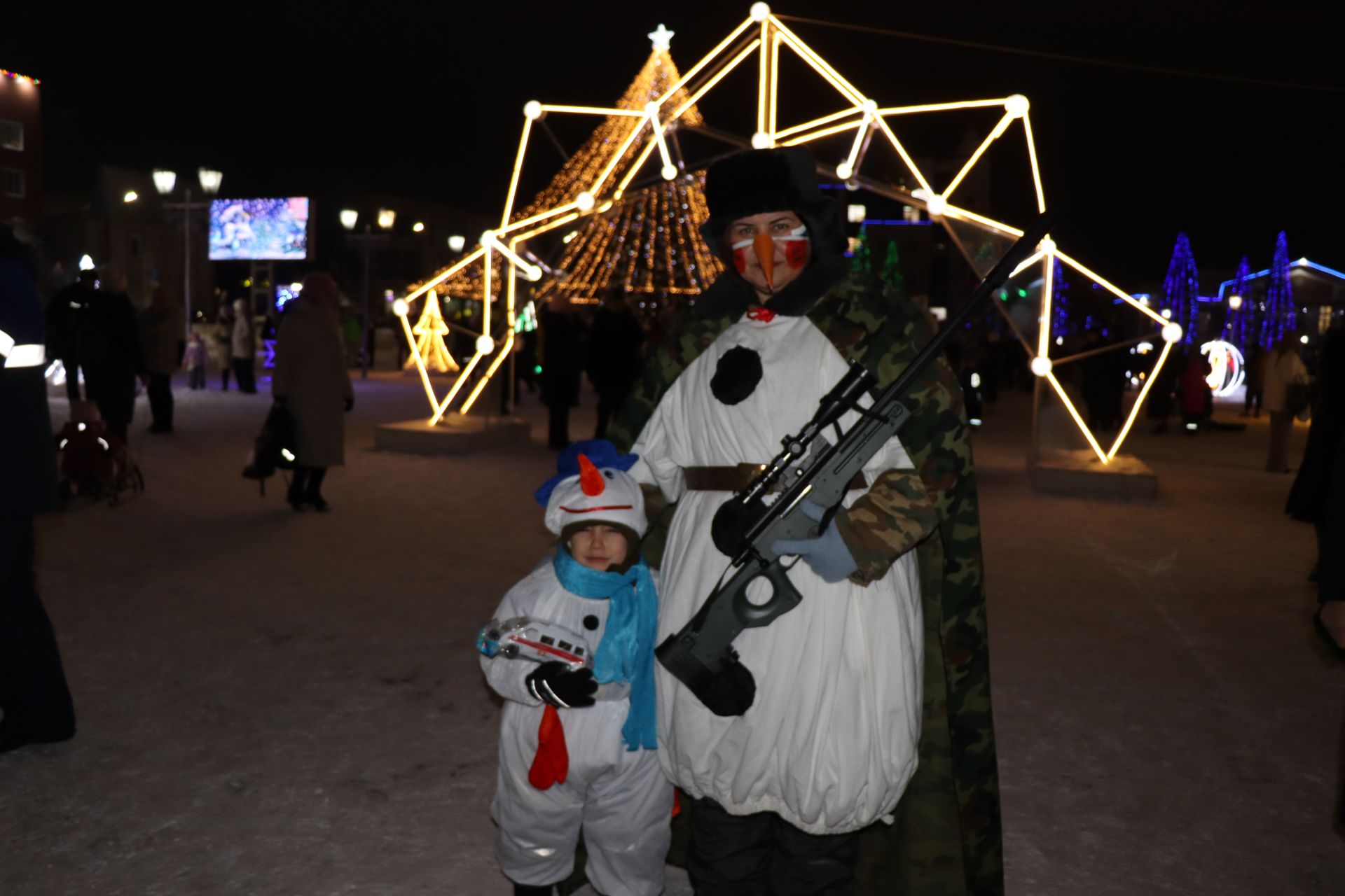 В Нурлате состоялось торжественное открытие главной городской Елки