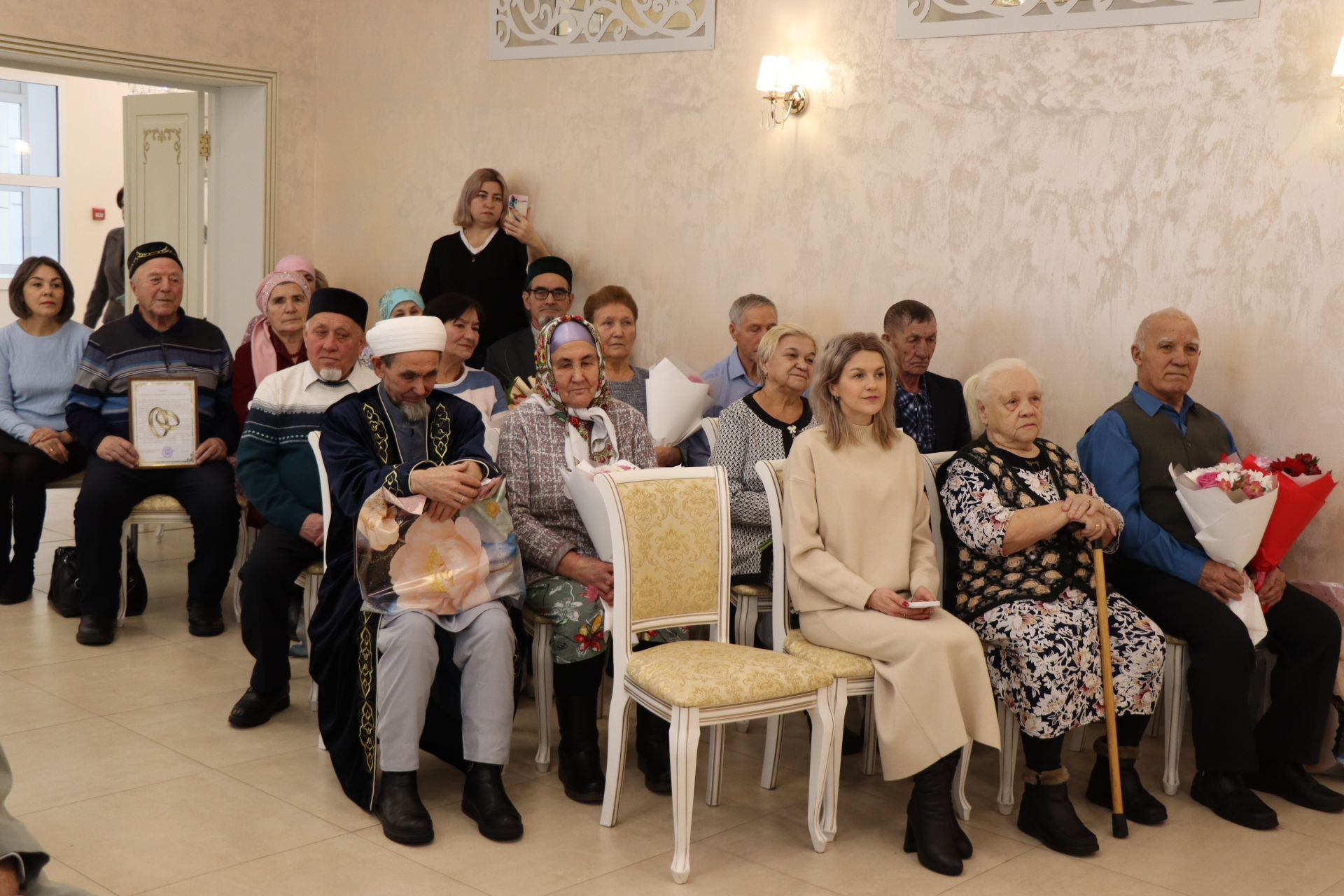 В Нурлате чествовали юбиляров семейной жизни (фоторепортаж)