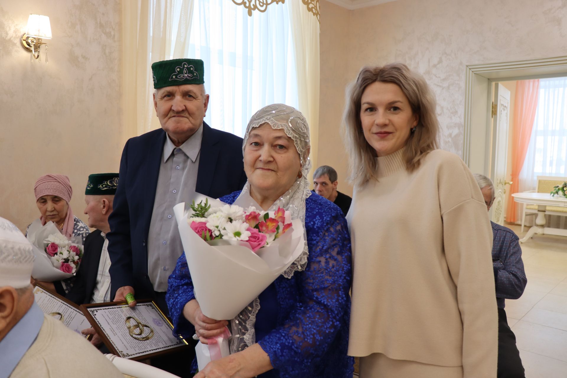 В Нурлате чествовали юбиляров семейной жизни (фоторепортаж)