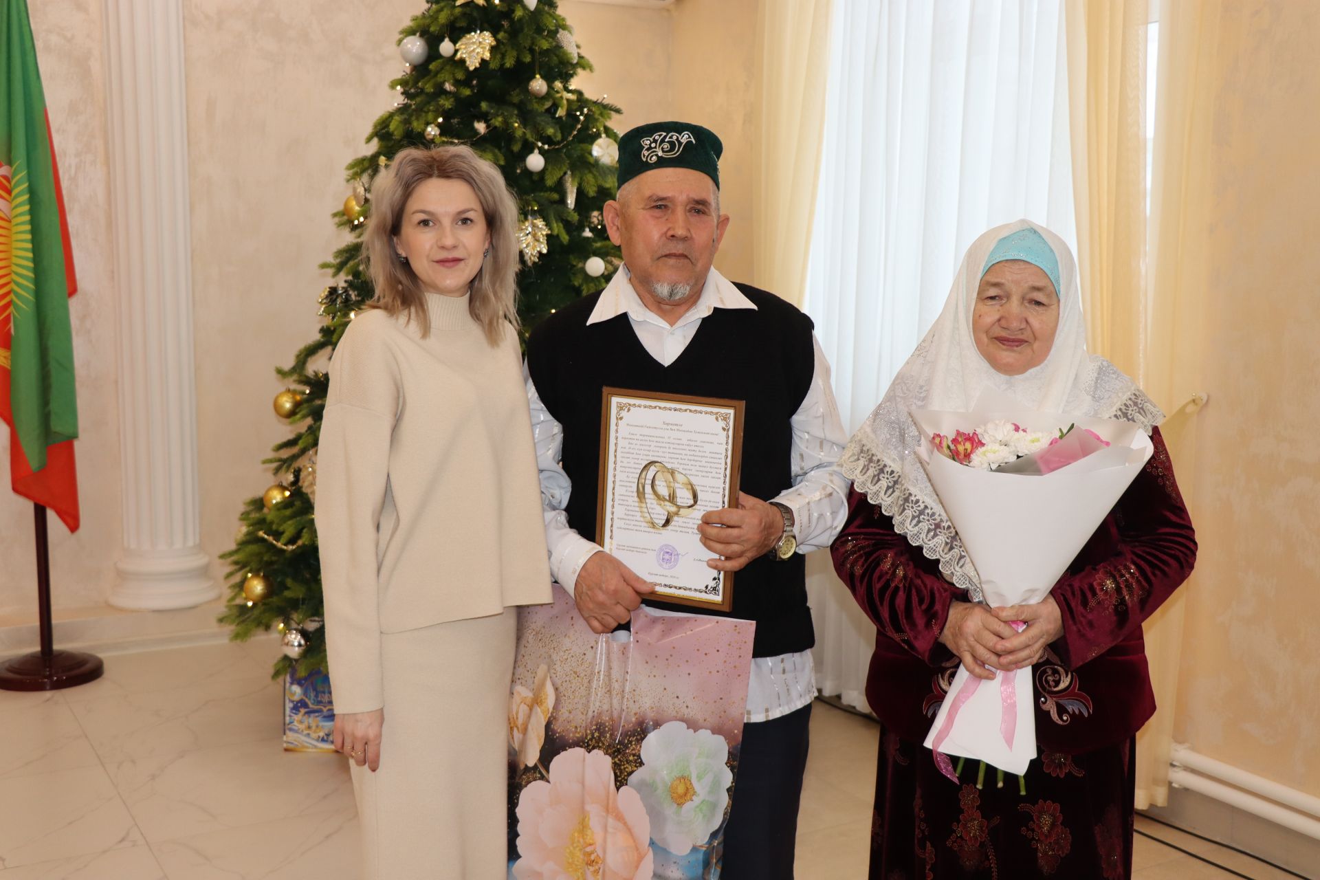 В Нурлате чествовали юбиляров семейной жизни (фоторепортаж)