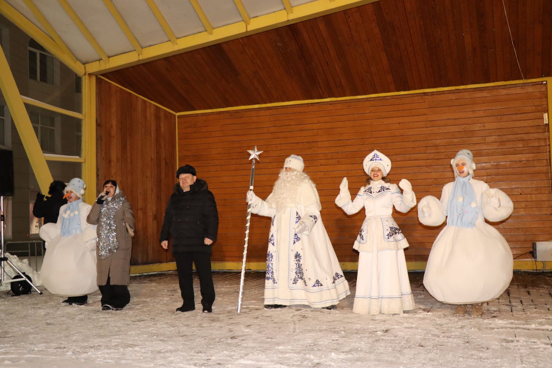 В Нурлате состоялось торжественное открытие главной городской Елки