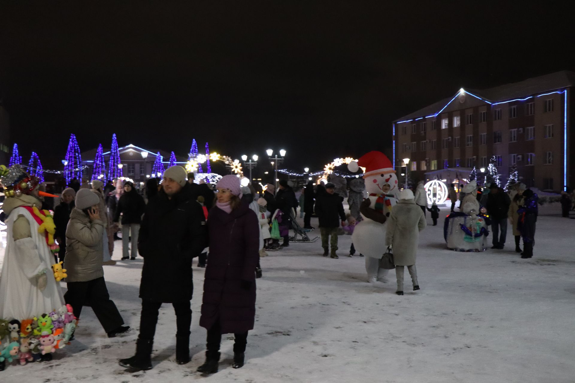 В Нурлате состоялось торжественное открытие главной городской Елки