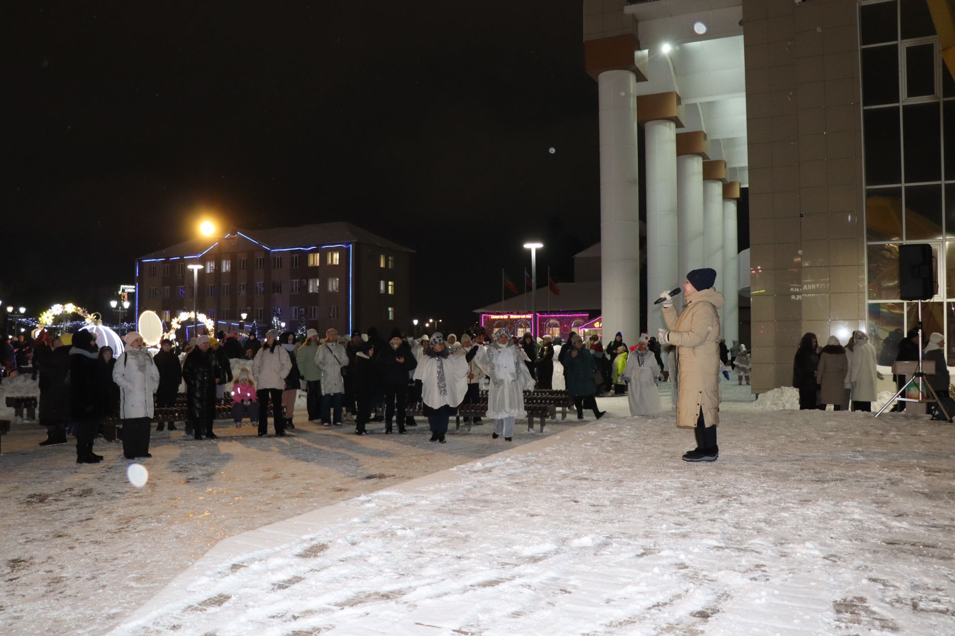 В Нурлате состоялось торжественное открытие главной городской Елки