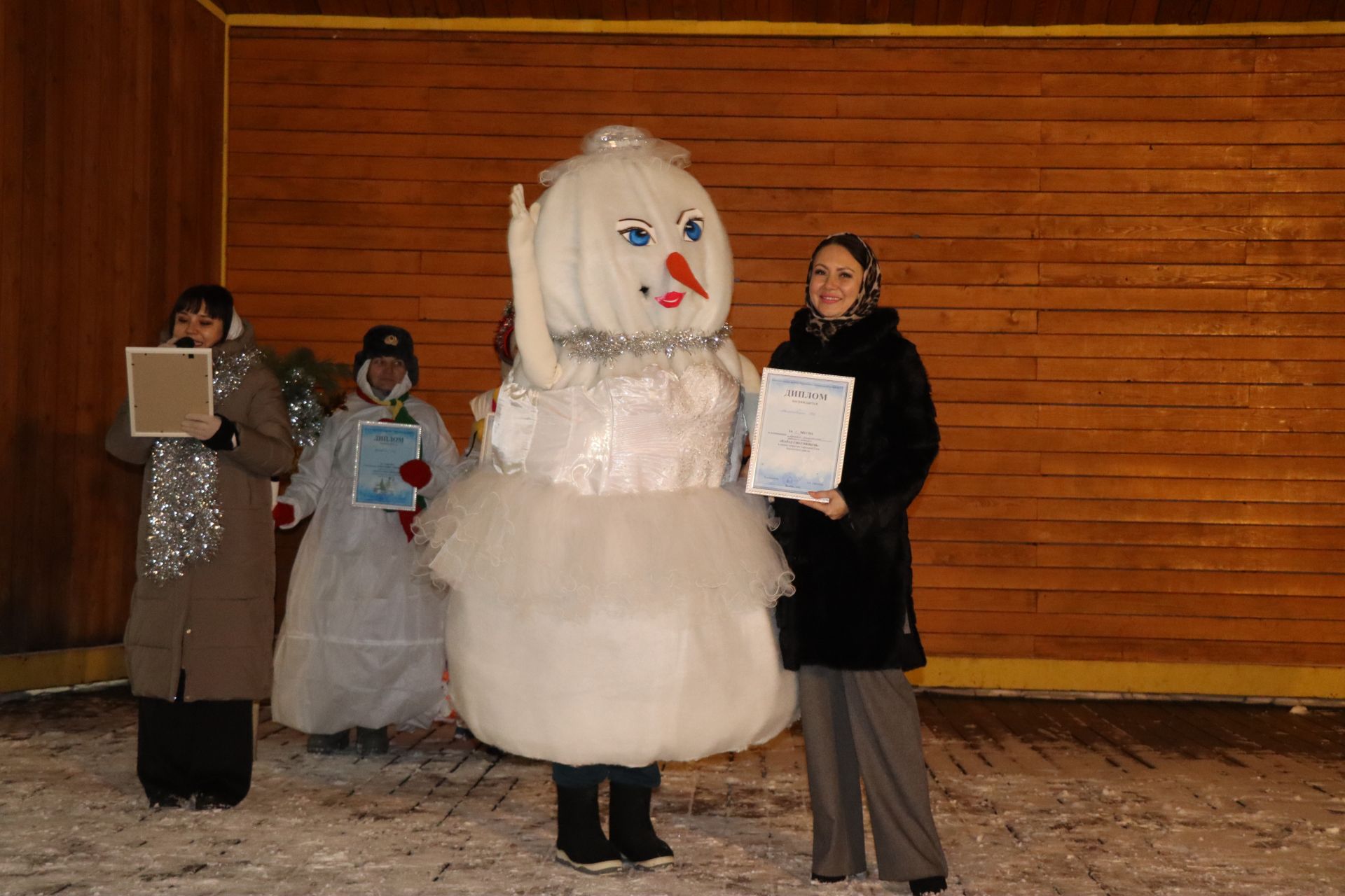 В Нурлате состоялось торжественное открытие главной городской Елки