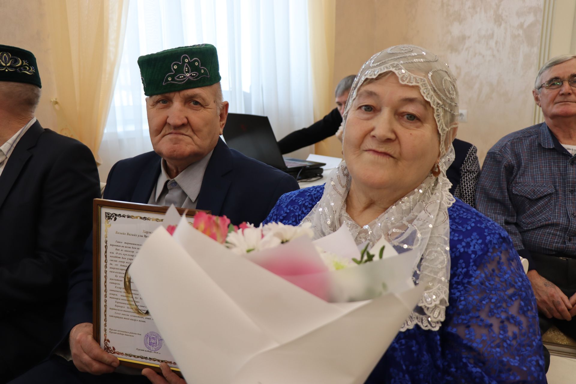 В Нурлате чествовали юбиляров семейной жизни (фоторепортаж)